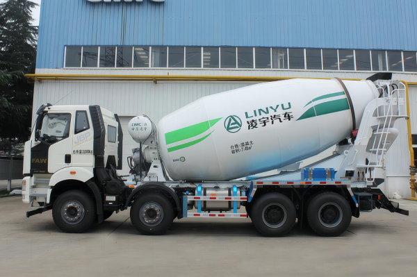 混動(dòng)攪拌車(chē)的維護(hù)成本與常規(guī)燃油車(chē)相比如何？