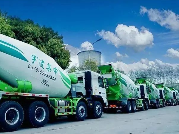 8年老客戶再提車(chē)，10臺(tái)攪拌車(chē)批量交付，客戶：選凌宇我放心！
