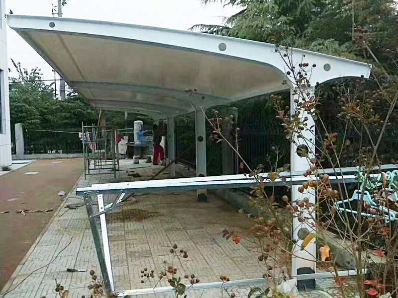 車棚膜結構